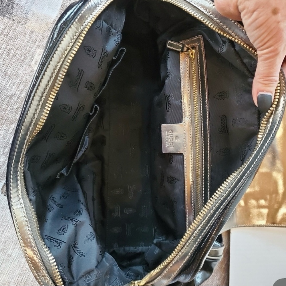 Gucci Black and Gold Satchel with Classic Design - Picture 14 of 16